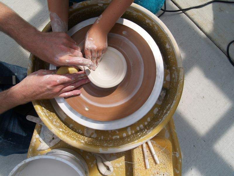 Why Handmade Mugs Feel Different in Everyday Use